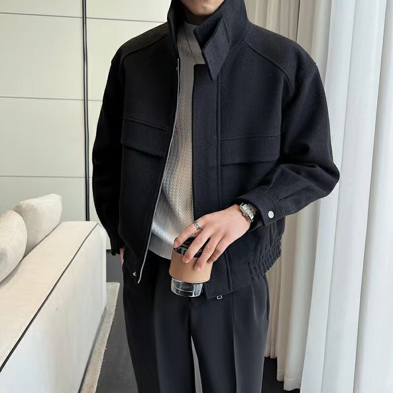 Trendy Coat Jacket with a High-End Feel, Woolen Jacket for Men, New Autumn and Winter Style, Korean Style, Cool and Stylish Short Woolen Coat Trendy Coat Jacket with a High-End Feel, Woolen Jacket for Men, New Autumn and Winter Style, Korean Style, Cool and Stylish Short Woolen Coat