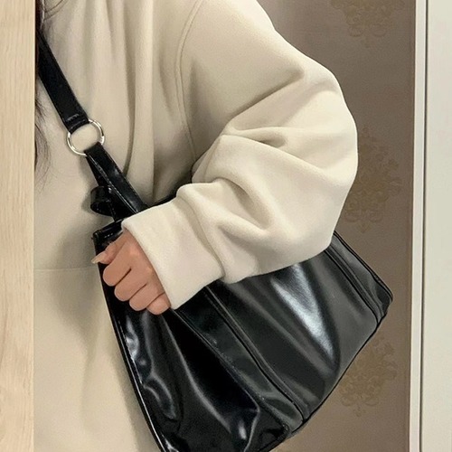 Korean Retro Soft Leather Large Capacity Laptop Bag for College Students, Book Tote Bag, School Commute Bag, Crossbody Bag