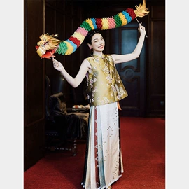 连衣裙;时尚休闲套装;女式衬衫