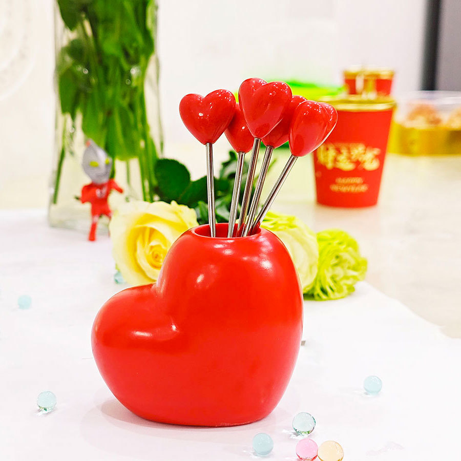 비스듬한 붉은 심장 기초 5 붉은 심장 포크