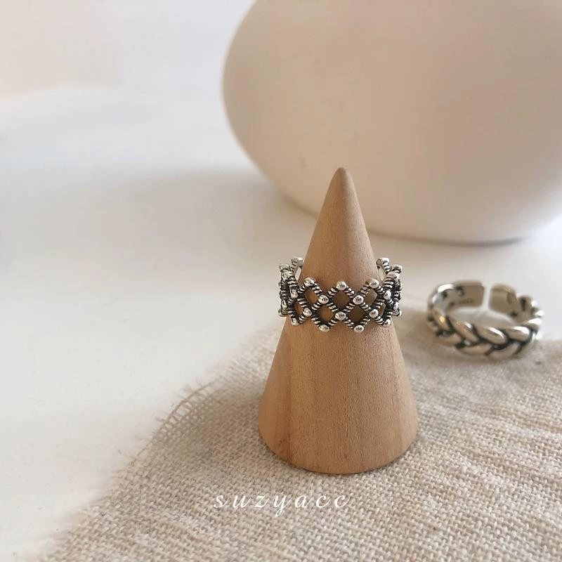Ring Tide retro diamond-pattern, simple elegant index-finger accessory, silver tone