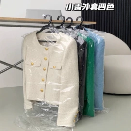 连衣裙;羽绒服;其他短外套