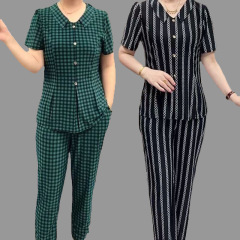 夏季新款女士格子冰丝薄款套装2025年时尚减龄凉爽妈妈装两件套