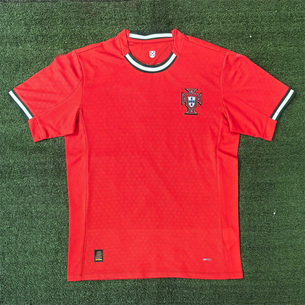 Rojo principal de Portugal 2025