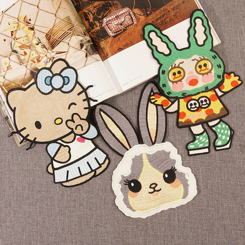 可爱卡通批发衣服装饰徽章贴片kitty大号刺绣贴布贴补丁贴绣花贴