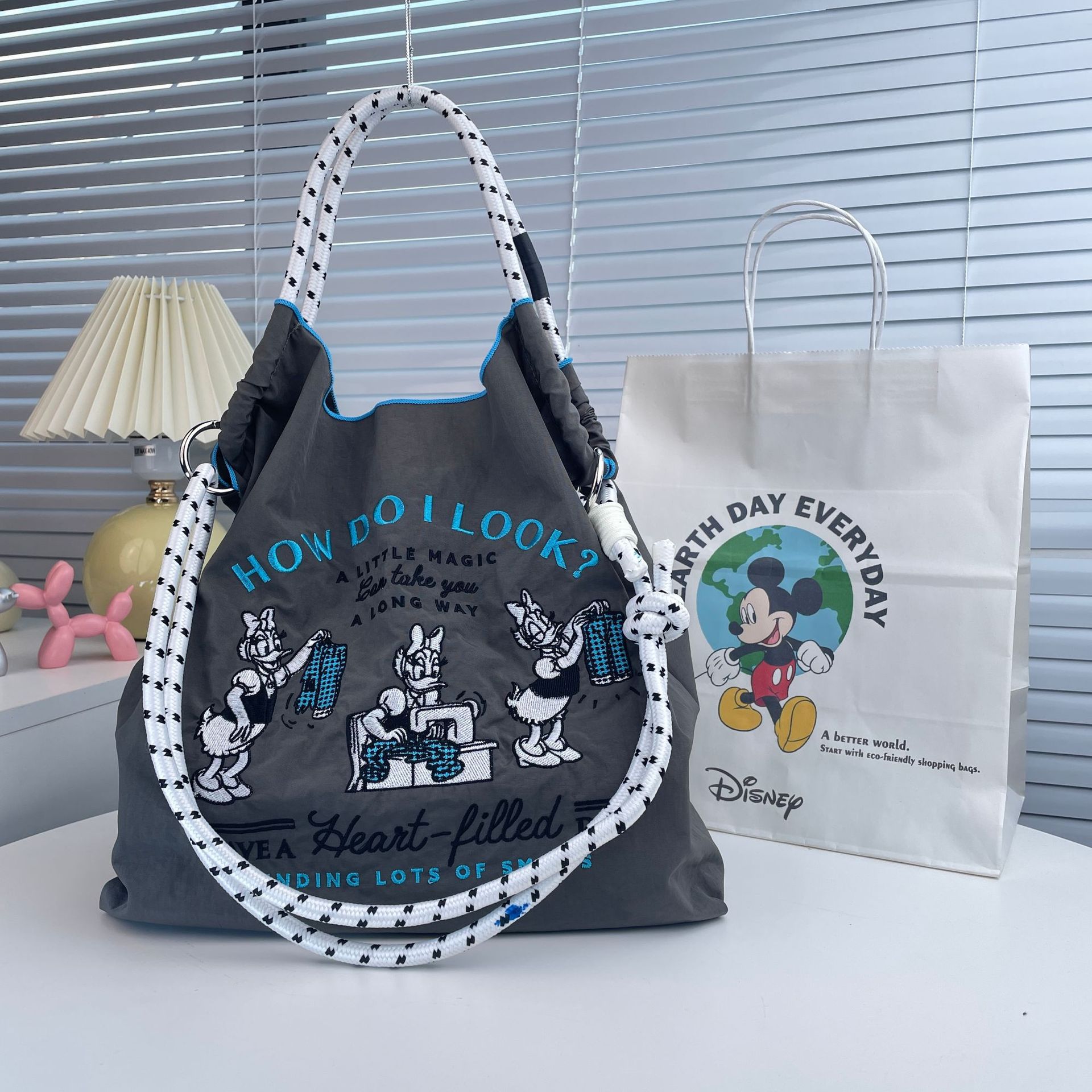 도널드 덕 지구의 날