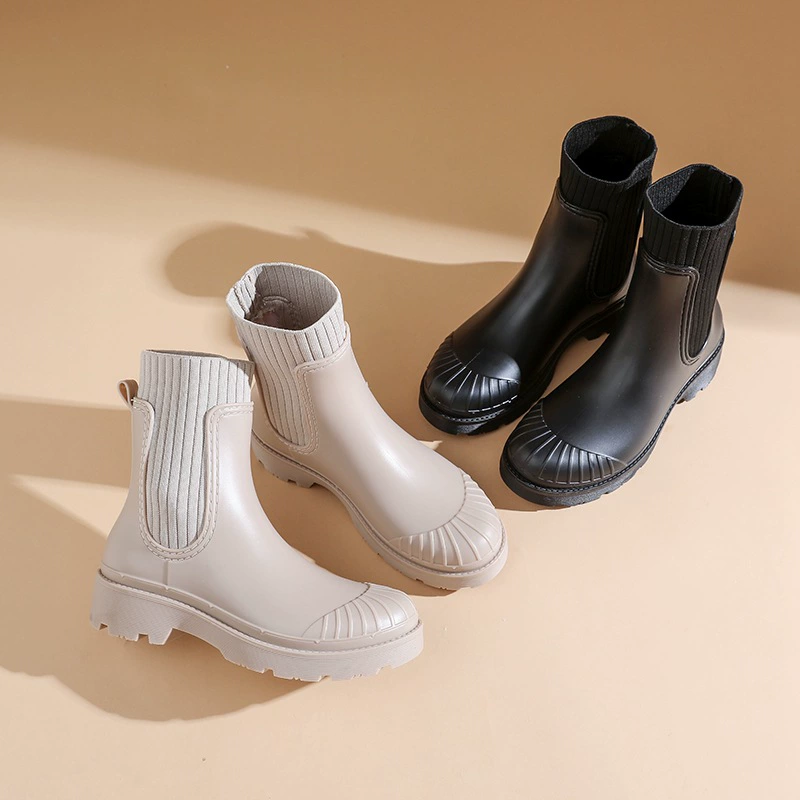 Модные женские резиновые сапоги для трансграничных поездок, удобная водная обувь в корейском стиле для верхней одежды, универсальные и удобные резиновые сапоги, водонепроницаемая рабочая обувь.