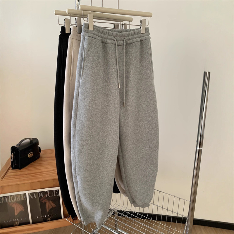 Thick Fleece Fish Mouth Cuffed Sweatpants for Women, Autumn and Winter Pear-Shaped Hip-Covering Elastic Waist Loose Casual Pants, Grandma Pants 25 Thick Fleece Fish Mouth Cuffed Sweatpants for Women, Autumn and Winter Pear-Shaped Hip-Covering Elastic Waist Loose Casual Pants, Grandma Pants 25