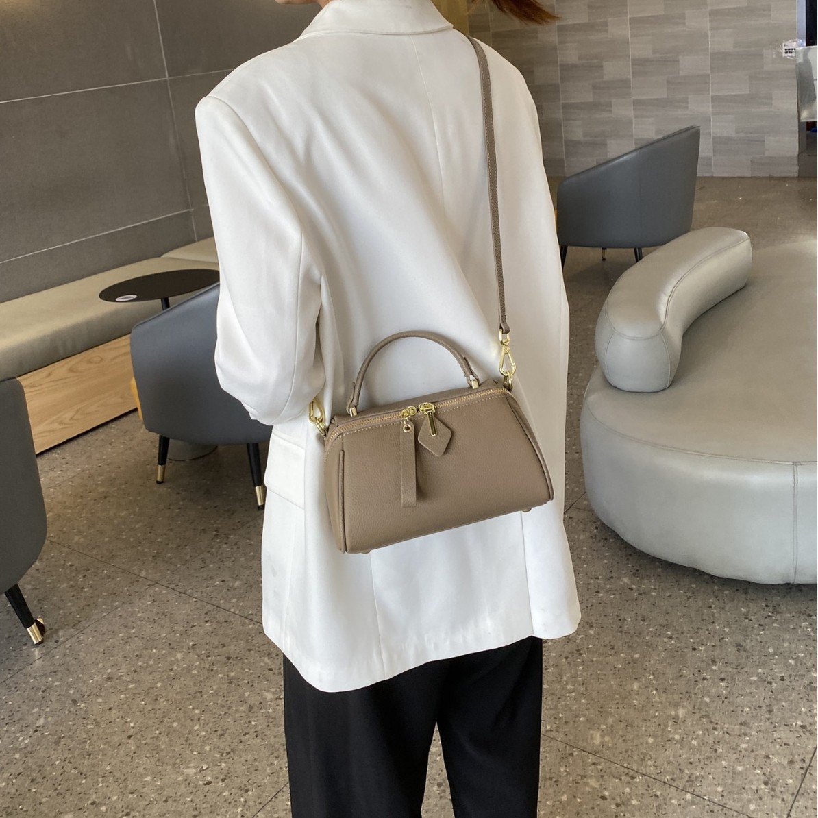 Genuine Leather Elegant Women's Bag 2025 New Retro Simple Classic Boston Handbag Cowhide Crossbody Shoulder Bag - Thumbnail 5