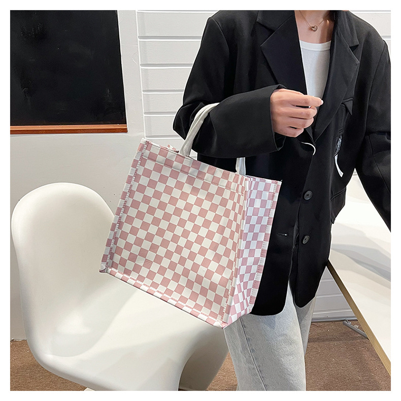 Large-capacity single-shoulder tote bag 2024 new style fashionable and textured trendy handbag for commuting and casual use, large checkered bag for women undefined