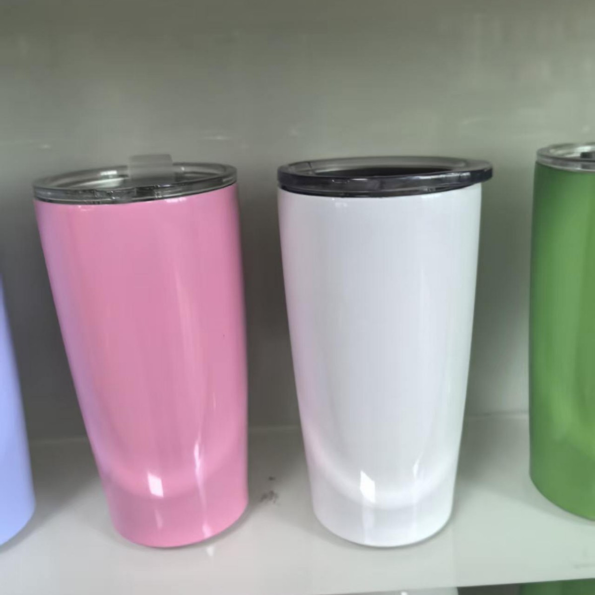 Acero inoxidable al vacío in situ transfronterizo taza magnética cubierta 20oz taza de automóvil aislante personalizada