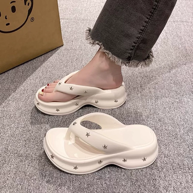 Женские шлепанцы на танкетке 5 см для увеличения роста, летние уличные пляжные тапочки, новинка 2024 года, нескользящие, увеличивающие рост на 5 см