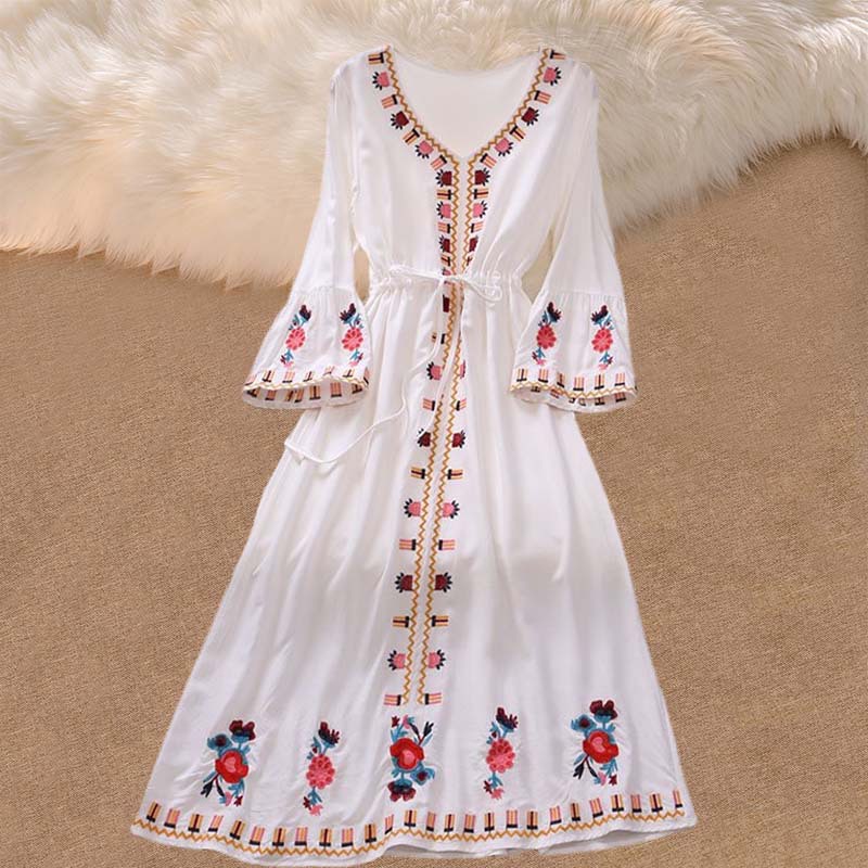 무료 배송 홀리데이 비치 자외선 차단제 원피스 여성의 보헤미안 에스닉 스타일 복고풍 자수 여행 우아한 원피스