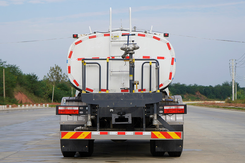 12 Fang Yiwei New Energy Series Pure Electric Landscaping, Sanitation, Municipal Works and Road Construction Site Dust Reduction Sprinkler Truck