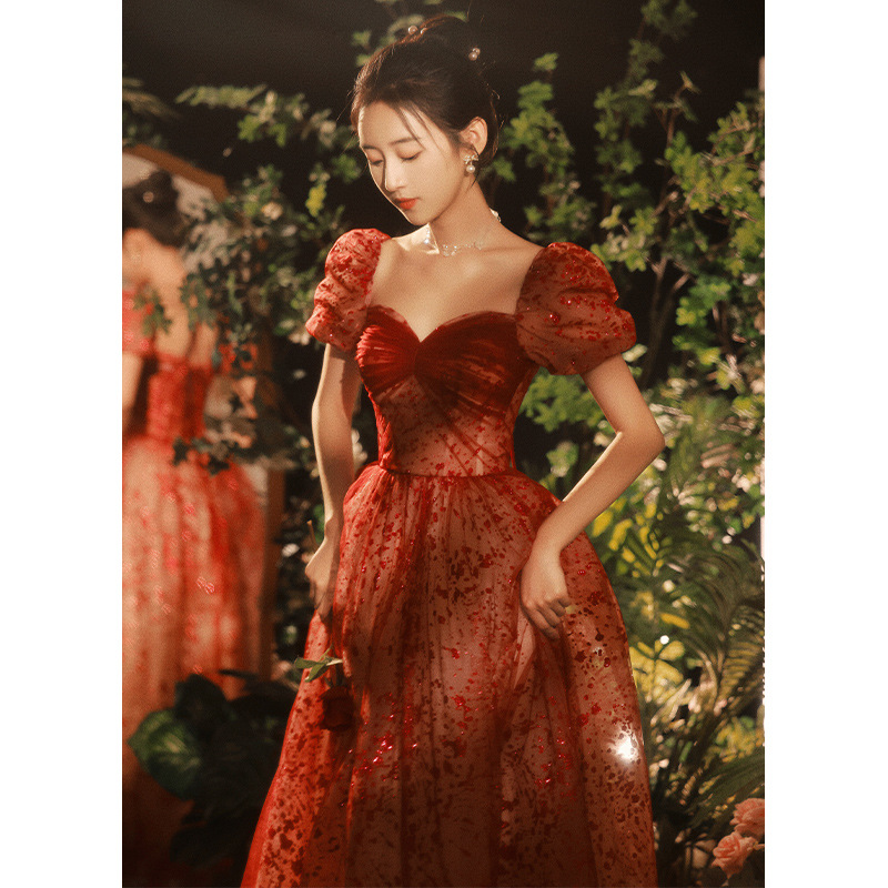 Vestido de Novia Estilo Princesa Runaway 2026, Nuevo Estilo Primavera, Elegante Color Borgoña, Estilo Hepburn, Vestido de Compromiso Estilo French Toast.