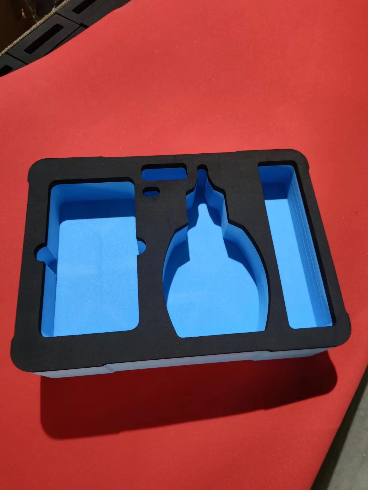 厂家生产酒盒内托EVA泡棉  高端酒瓶EVA内托   防震保温泡棉eva盒