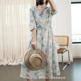 中长款苎麻连衣裙女2026夏季款文艺复古V领中袖系带印花宽松衬衣