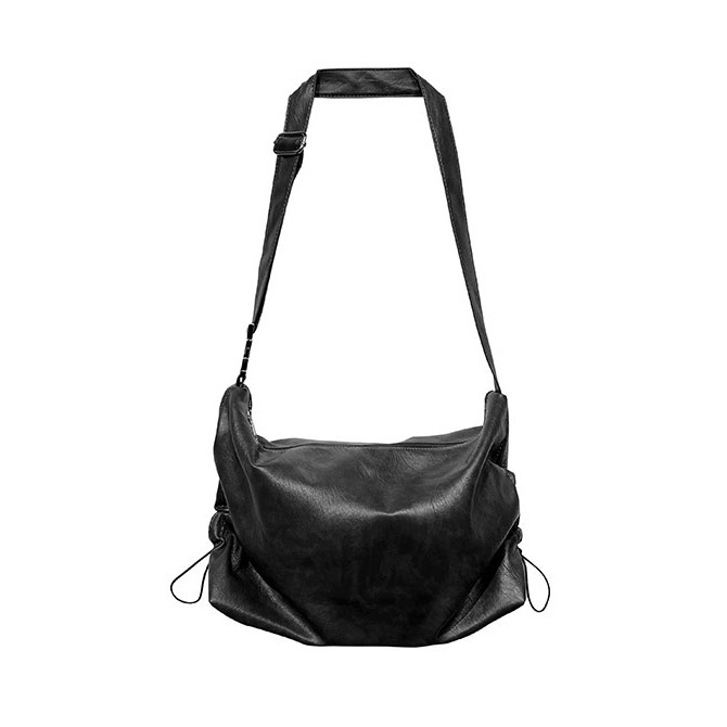 Myq Design-Inspired Soft Leather Large-Capacity Crossbody Bag for Men, Suitable for Daily Commuting, Dumpling-Style Bag, Korean-Style Versatile Shoulder Bag Myq Design-Inspired Soft Leather Large-Capacity Crossbody Bag for Men, Suitable for Daily Commuting, Dumpling-Style Bag, Korean-Style Versatile Shoulder Bag