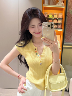 Korean Style Dopamine Button V-Neck Knitted Short-Sleeved T-Shirt for Women Summer Small Fragrance Design Elegant Slimming Look Chic Top