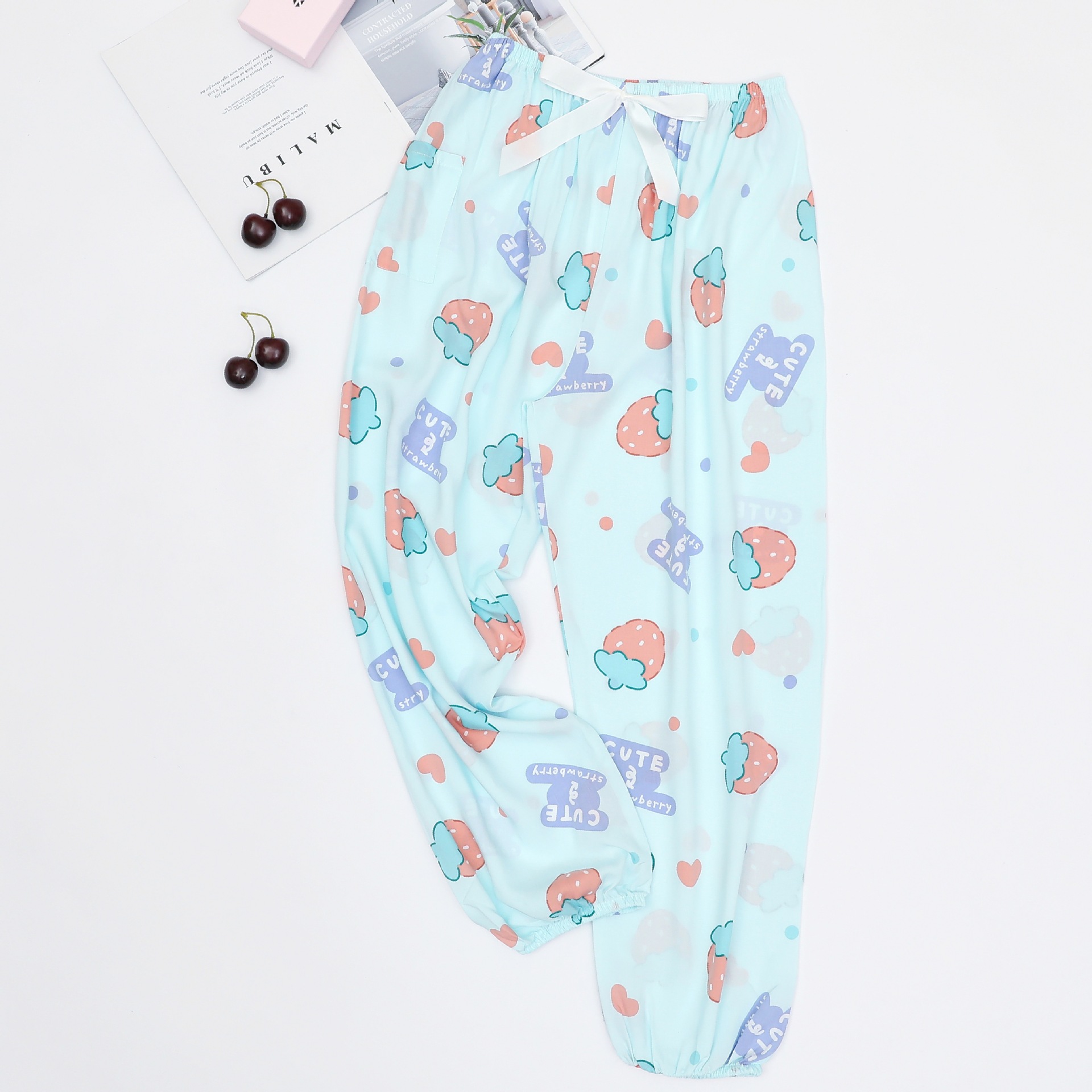 18 light blue strawberry