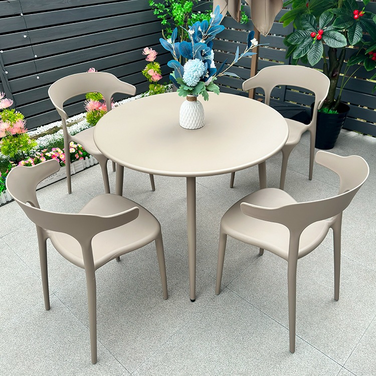 Outdoor Internet Celebrity Table and Chair Set Balcony Leisure Coffee Milk Tea Shop Carbon Steel Round Table Leisure Area Courtyard Outdoor Dining Table