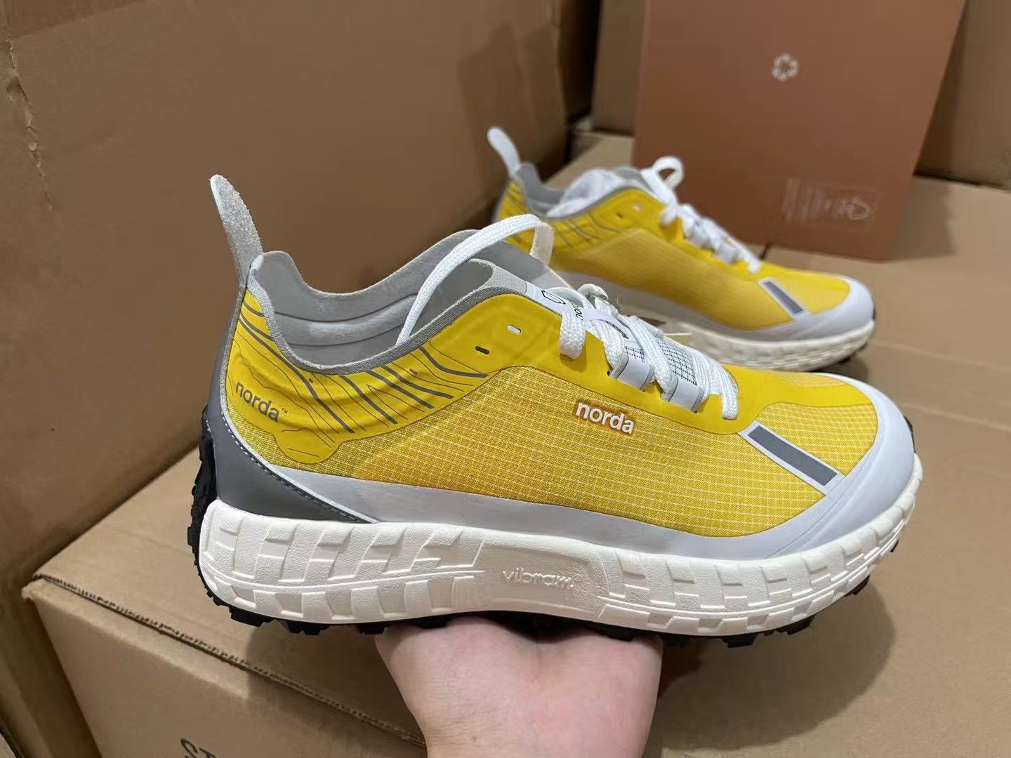 Norda 001 zapatos de montaña para hombres y mujeres, zapatos de carrera bajos, zapatos de senderismo