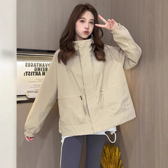 帽子の突撃服の女性の小さい人の防水の野球服の短いコートの春と秋のジャケットの上着の女性の百合の工装の風衣