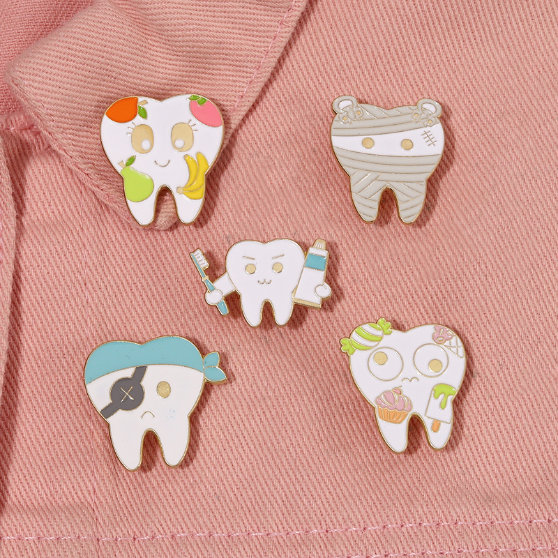 Unisex Gender Plating Design Fashion Pin Cartoon Alloy Plating Unisex Brooches
