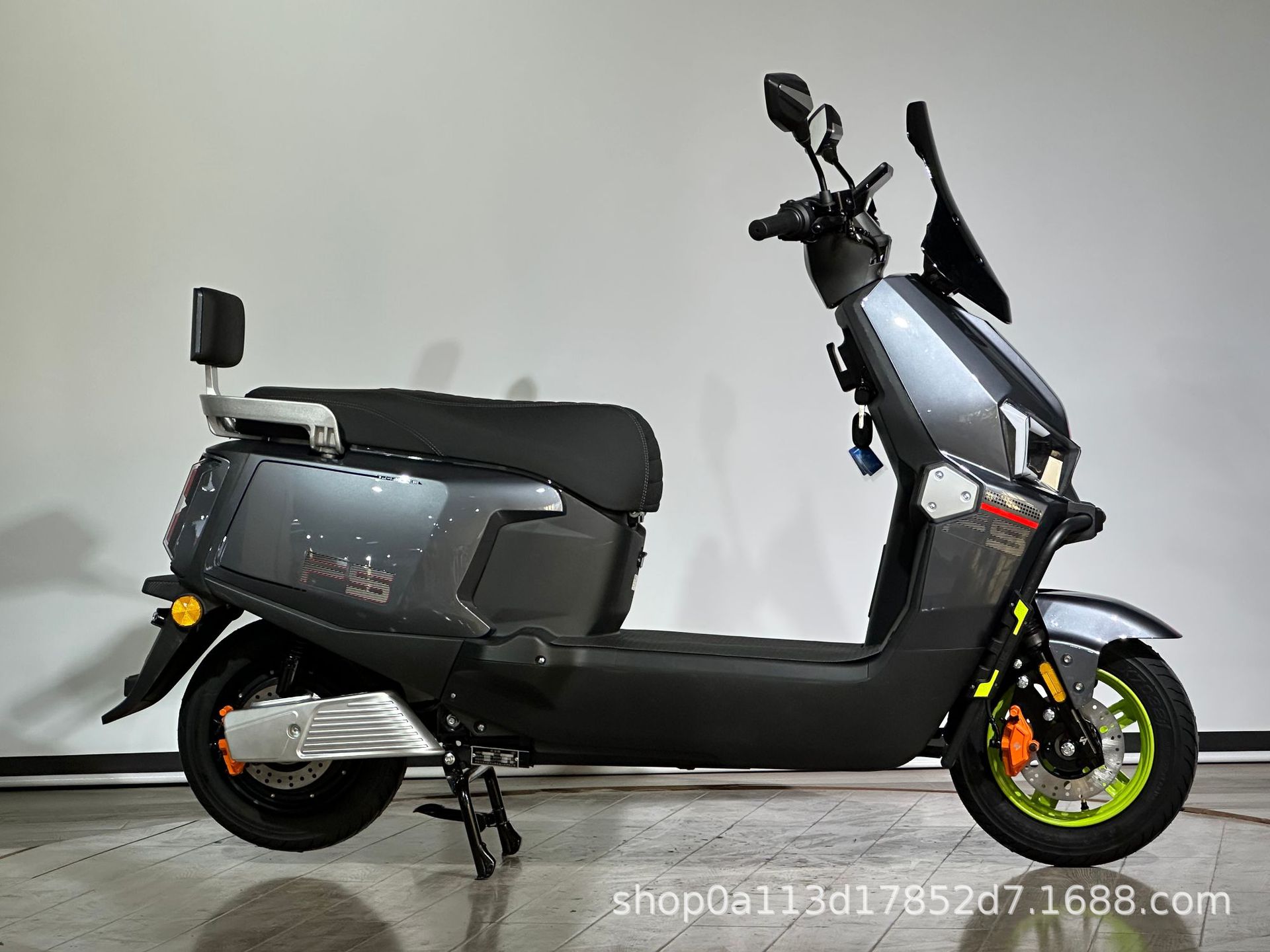 Cross-Border Fengshen 2025 New Model Electric Motorcycles, Electric Scooters, Export Mobility Vehicles, Wholesale Small Cars, Electric Mopeds