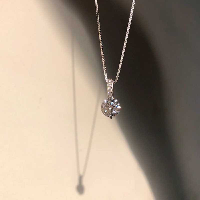 Simple pendant with a single flashing diamond necklace design niche temperament clavicle chainpicture9
