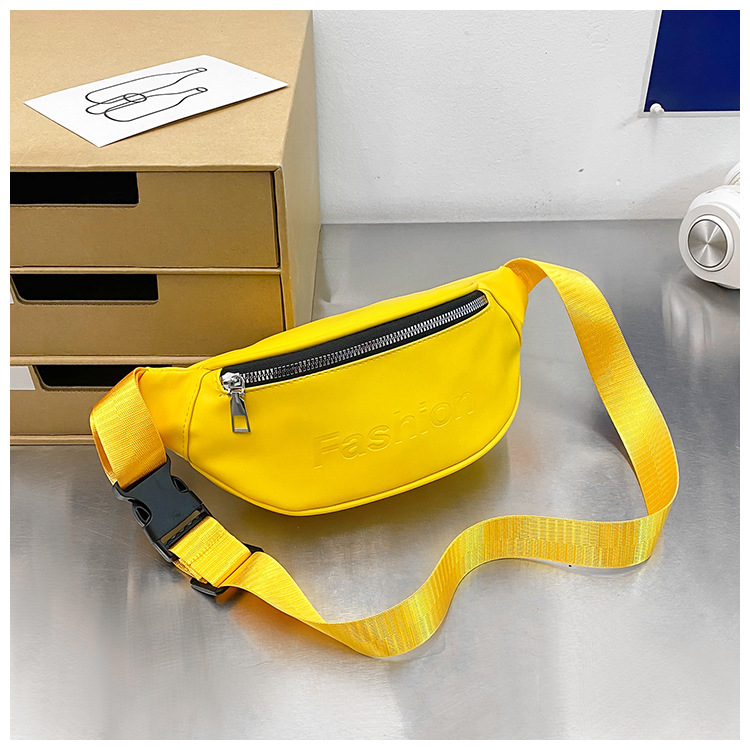 Kid'S Pu Leather Solid Color Classic Style Dumpling Shape Zipper Fanny Pack display picture 4