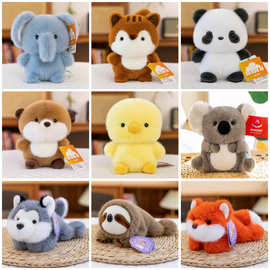 可爱水豚玩偶站肩毛绒玩具宠物公仔狐狸西高地公仔娃娃办公桌摆件