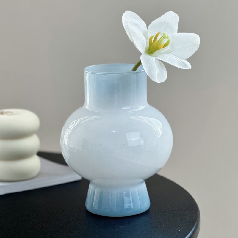 Medieval Fenton milk jade glass vase, high-looking French ins living room flower arrangement decoration, high-end decoration