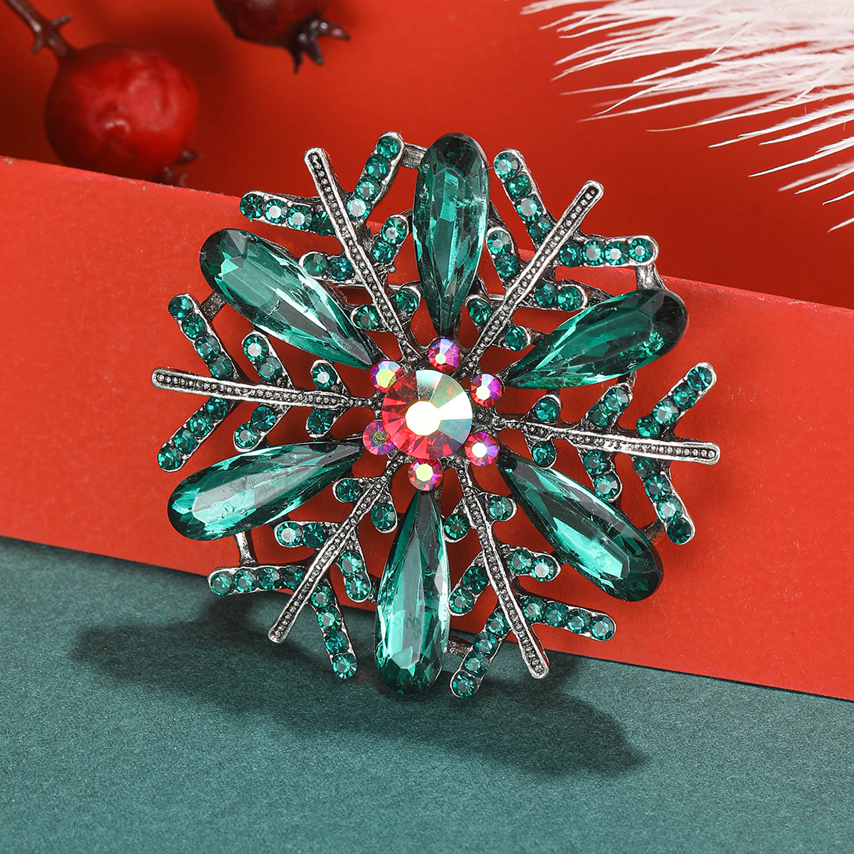 25g Weight Rhinestones Inlay Material Brooches Classification Banquet Occasion Alloy Material Snowflake Pattern All Seasons Season Women's Gender Inlay Design Elegant Style Elegant Pin Snowflake Alloy Inlay Rhinestones Women's Brooches 9