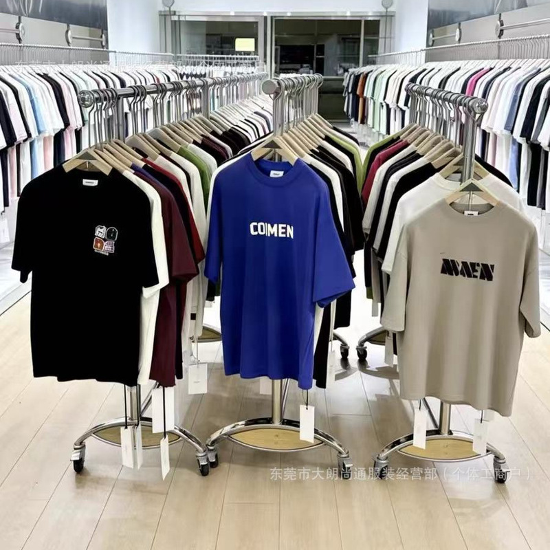 Factory Direct Sales and Wholesale of Men's Summer Clothing, Cheap T-Shirts, Short-Sleeved Shirts, Popular Products for Street Stalls and Night Markets