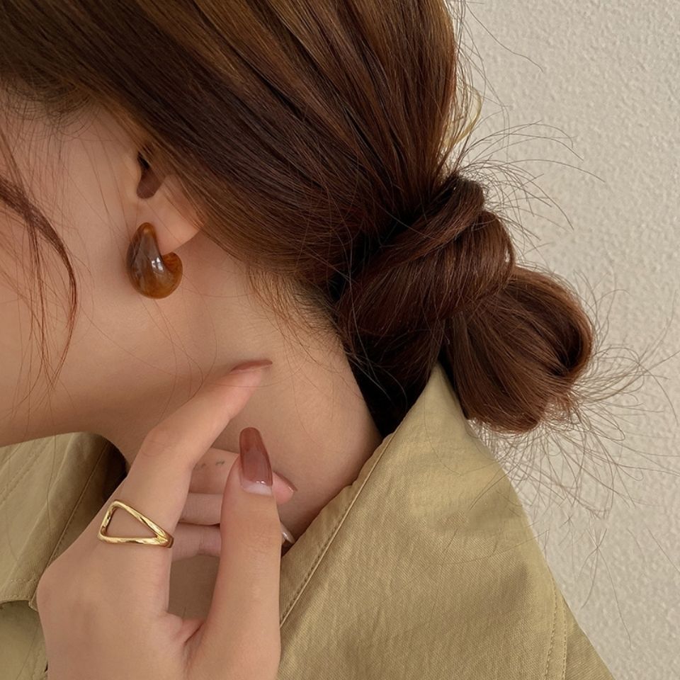 Retro Simple Fashion Small New Resin Imitation Stone Water Drop Earrings display picture 4