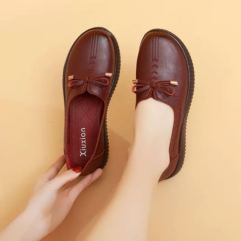 2023热卖中老年妈妈鞋软底单鞋春秋平底防滑休闲老人鞋透气女