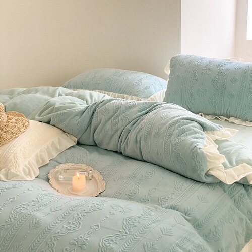 Category A maternal and infant milk velvet bed four-piece wholesale winter warm thickened double-sided velvet quilt cover coral flannel