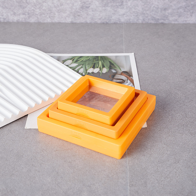 Orange suspension box; 7*7cm [without base]