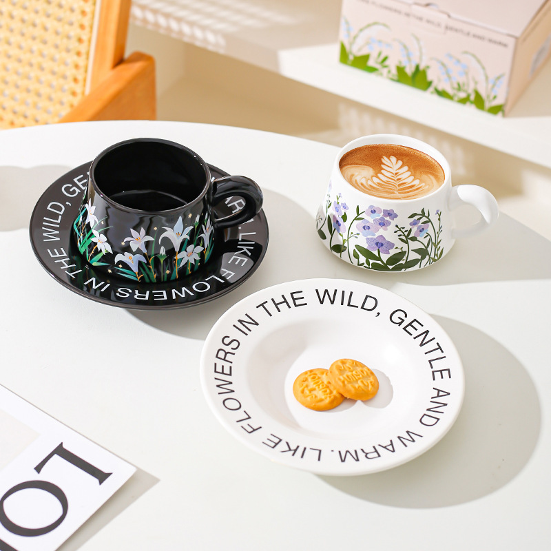Juego de tazas y platillos de café de cerámica de estilo pastoral, taza de té de la tarde de celebridades de Internet, combinación de dim sum, sentido de alta calidad, fresco, literario y romántico