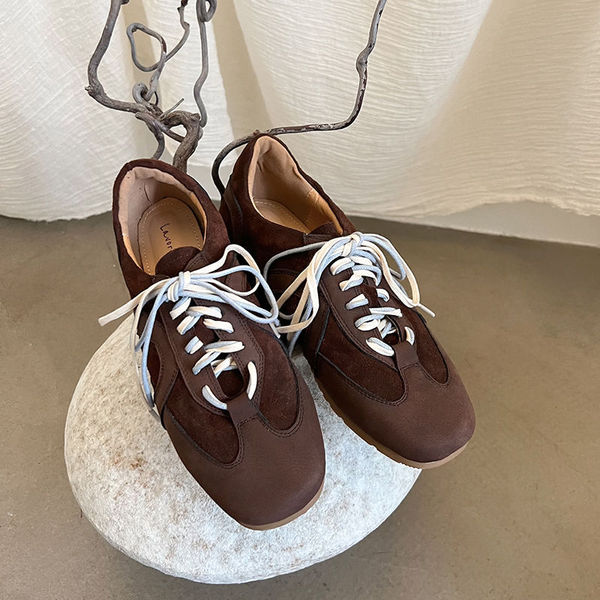 Autumn leather two-color retro sneakers with shoelaces