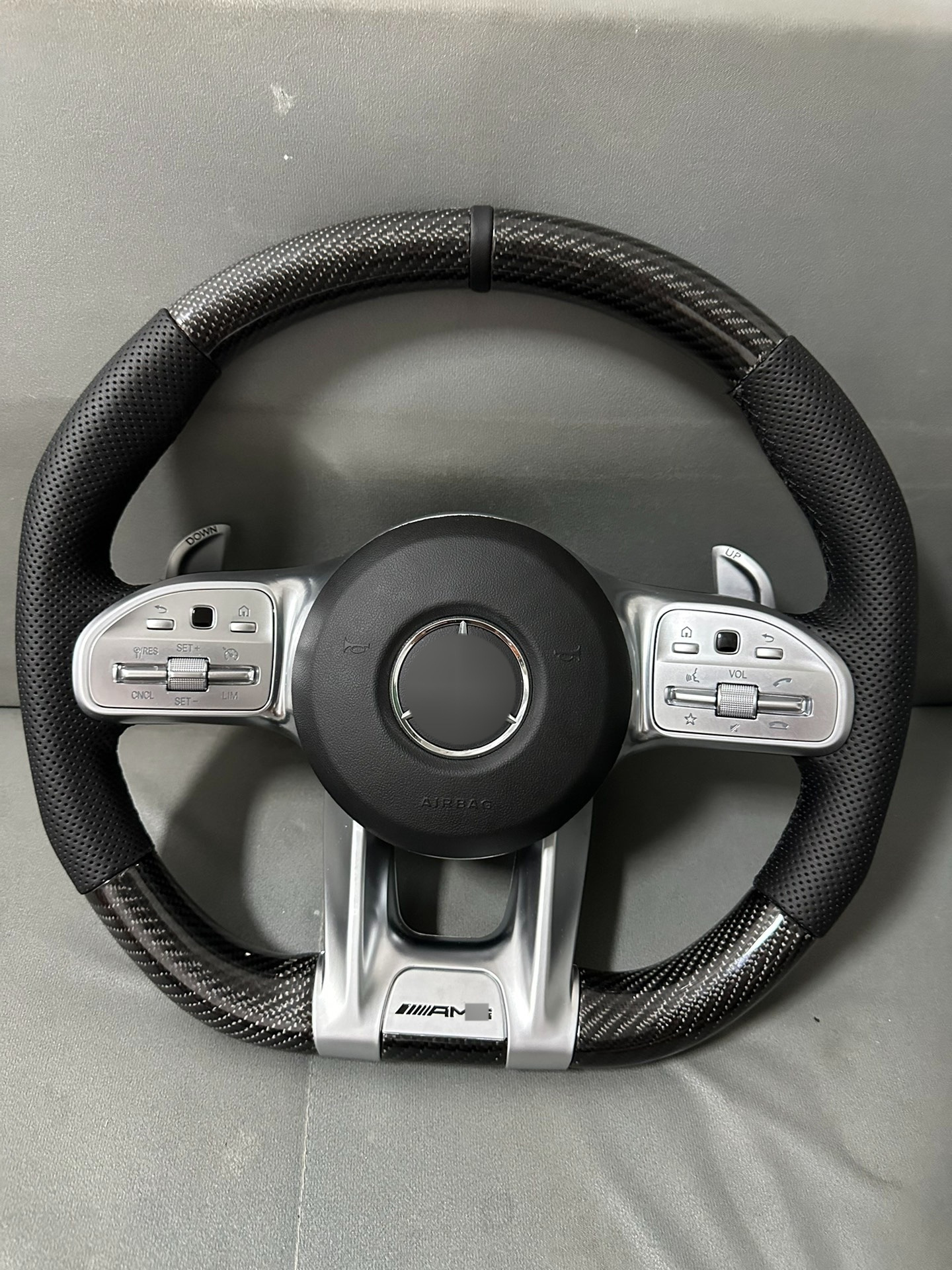 Suitable for Mercedes-Benz steering wheels of A-Class, C-Class, E-Class, ML old models, upgraded to new models, modified AMG carbon fiber steering wheel