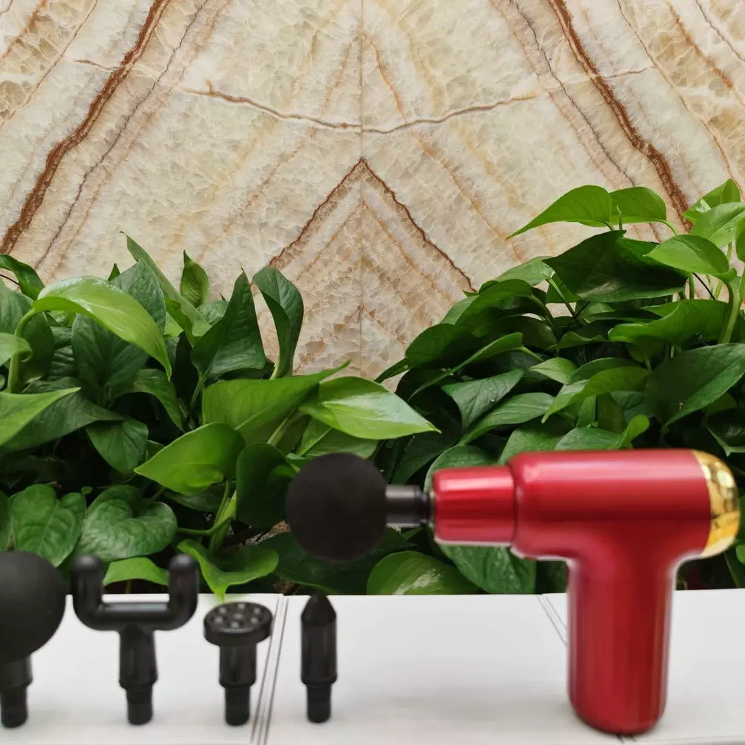 迷你型筋膜枪肌肉放松器震动按摩器颈椎腰部腿部按摩电动冲击枪