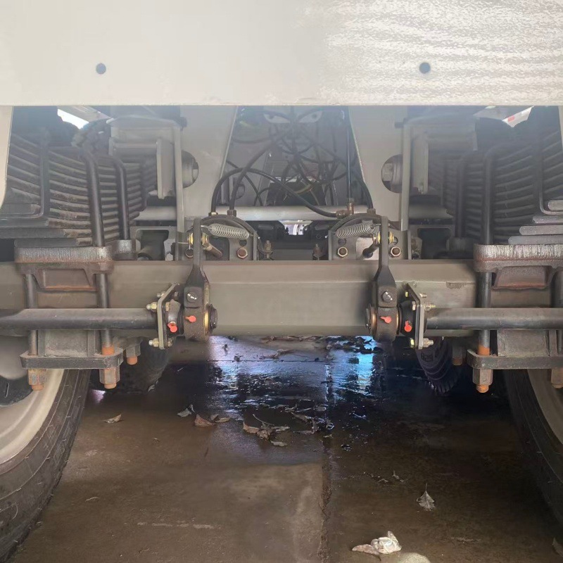 Rear-tipping self-unloading semi-trailer with front-mounted hydraulic cylinder, air-suspended single-tire lifting axle, sand and gravel transport vehicle, sourced from Central Asia