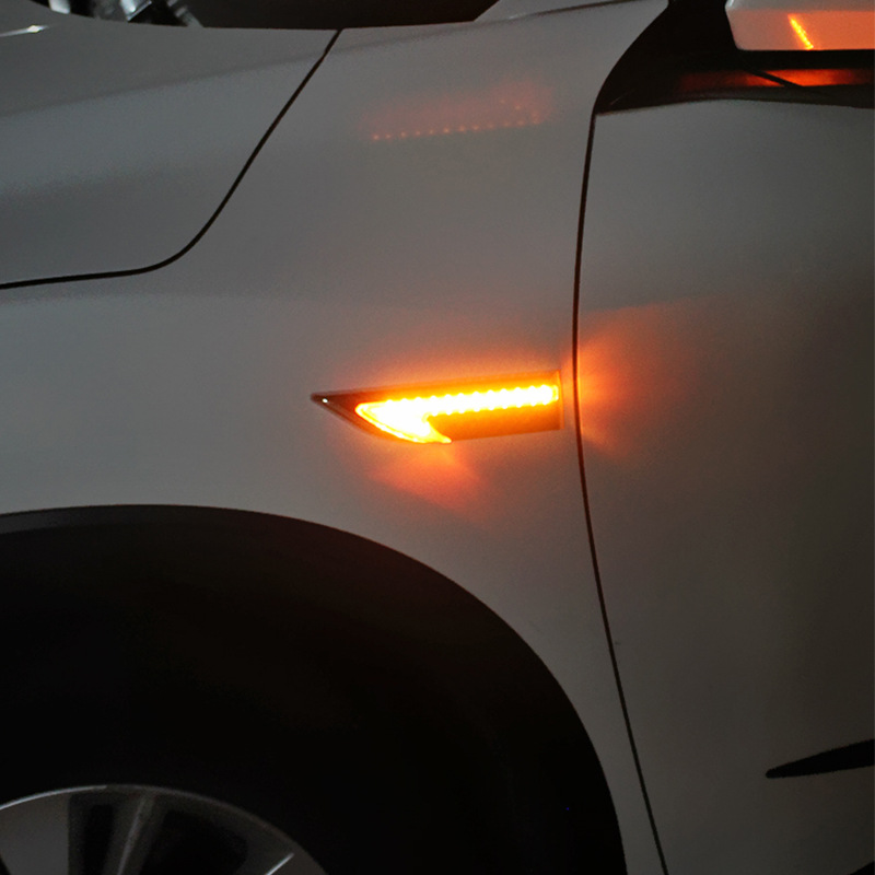 Luz de giro del coche modificado luz diurna luz lateral del coche luz LED hoja guardabarros luz lateral agua corriente luz decorativa