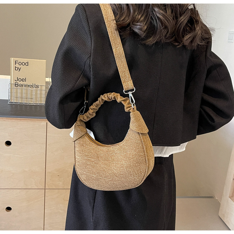 Women's Small Pu Leather Marble Elegant Dumpling Shape Zipper Handbag display picture 13