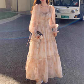 跨境法式印花连衣裙女2025春秋新款温柔气质显瘦绝美爆款仙女长裙