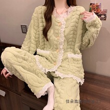 �Ӻ�ɺ���q˯��Ů�¿�ӽq�����n���ﶬС���L��ů�Ҿӷ����b����