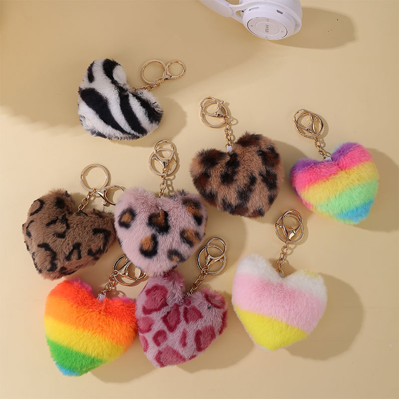 In-Stock Heart-Shaped Leopard Print Fur Ball Keychain Pendant, Heart-Shaped Charm, Plush Bag Accessories Wholesale, Travel Souvenir