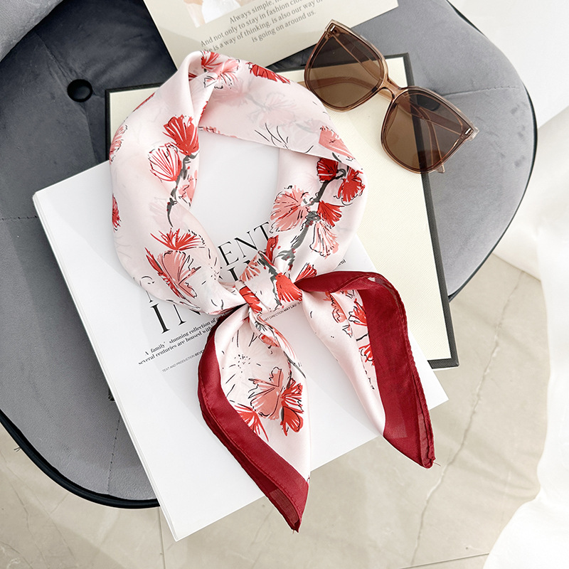Estilo INS pequeño, fresco, temperamento de moda, bufanda cuadrada con estampado de flores, bufanda decorativa de ropa profesional de alta gama para damas